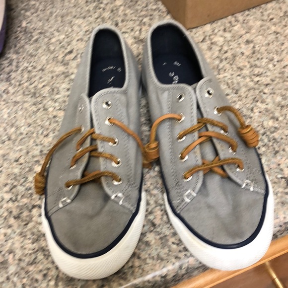 Sperry Shoes - Ladie Grey sneakers